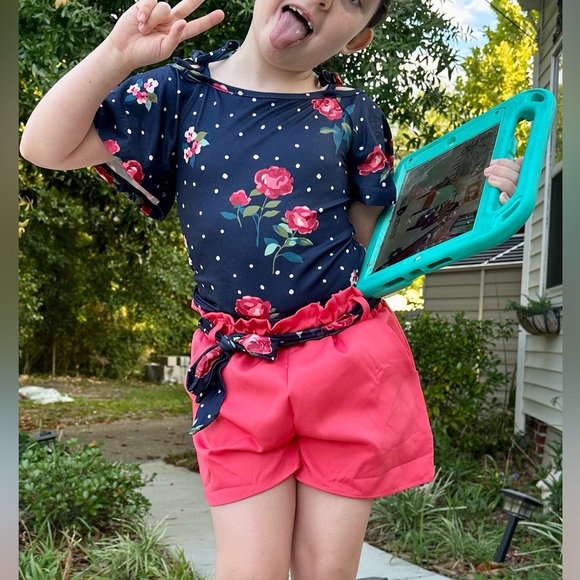 Sparkle in Pink 2-piece floral outfit, girls size 7/8 or 2XL. - Picture 2 of 5